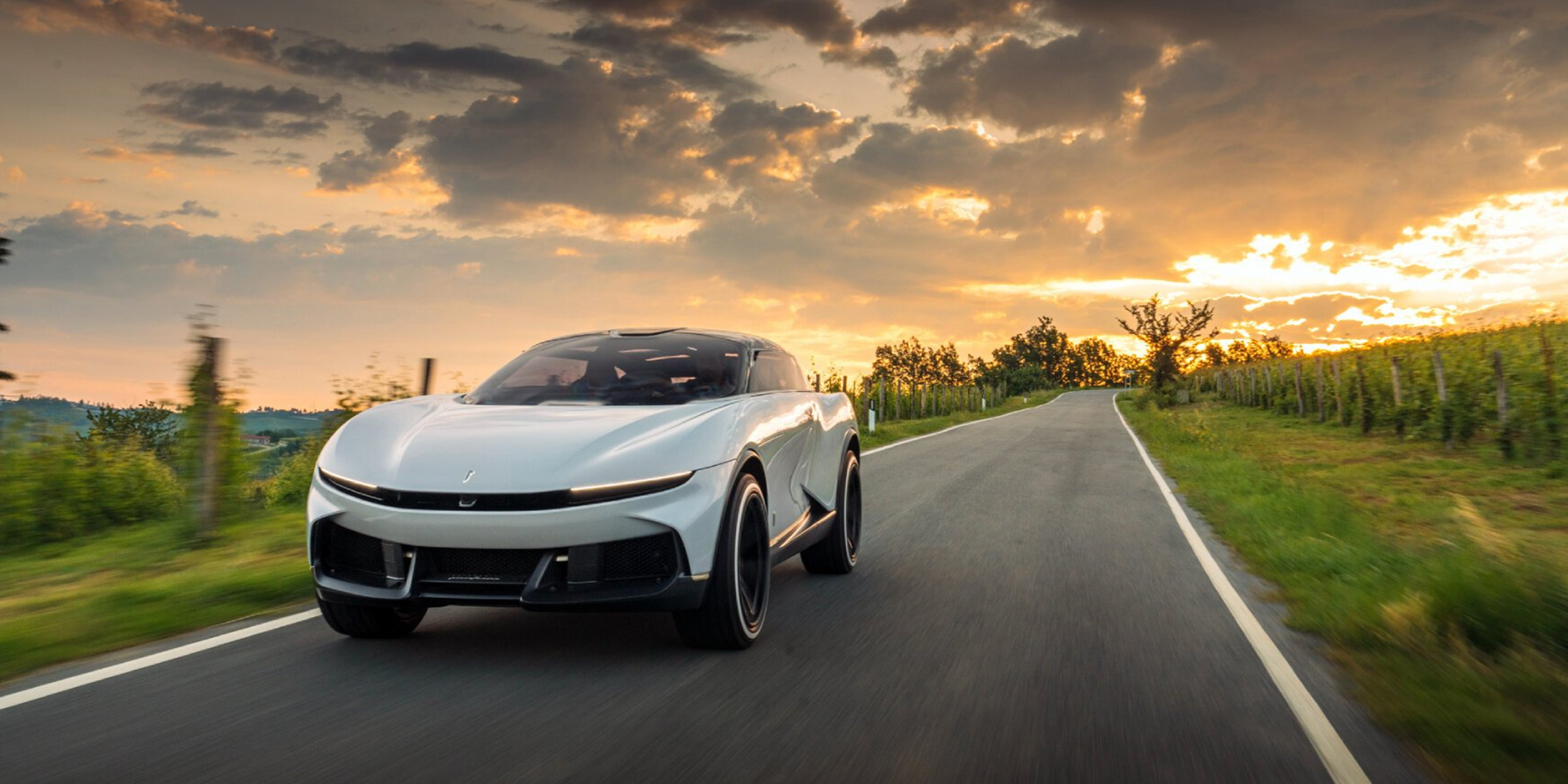 设计资讯｜宾尼法利纳汽车公司推出配备全景玻璃车顶的电动豪华车“PURA Vision”